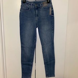 the limited skinny blue jeans!